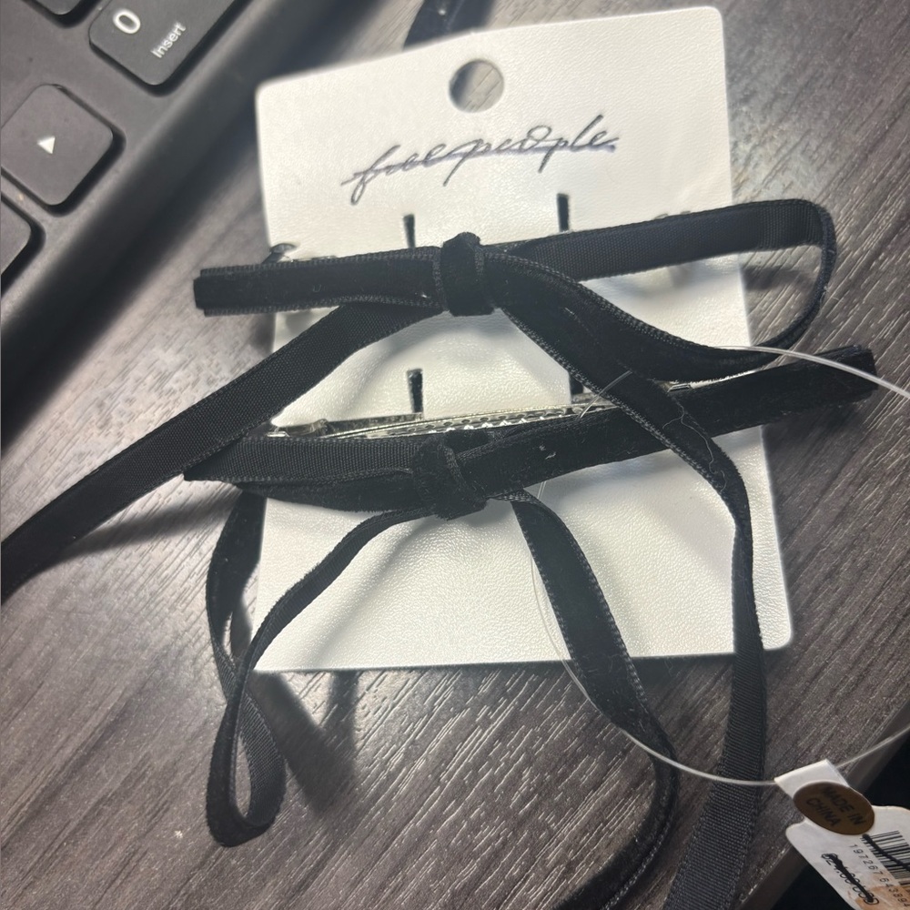 New! FREE PEOPLE ACCESSORY 🩵 RANDOM LISTING- LIVE SALE PURCHASE ONLY‼️‼️